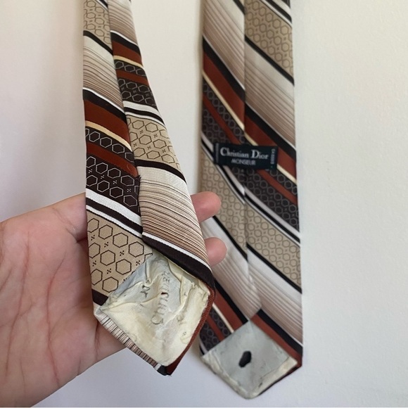 Vintage Christian Dior Monsieur Tie in Diagonal Neutral Stripes - Picture 9 of 10